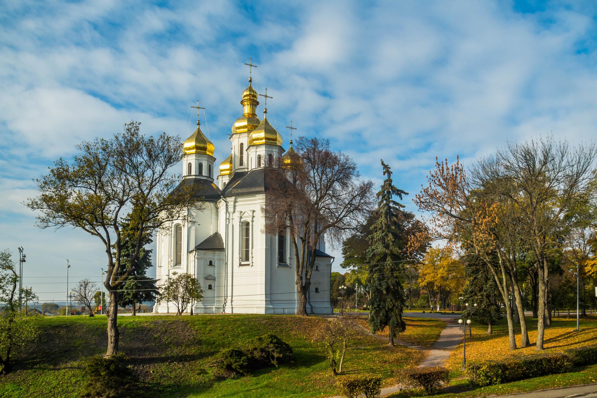 Магія осіннього Чернігова. Найкращі локації для знайомства з містом
