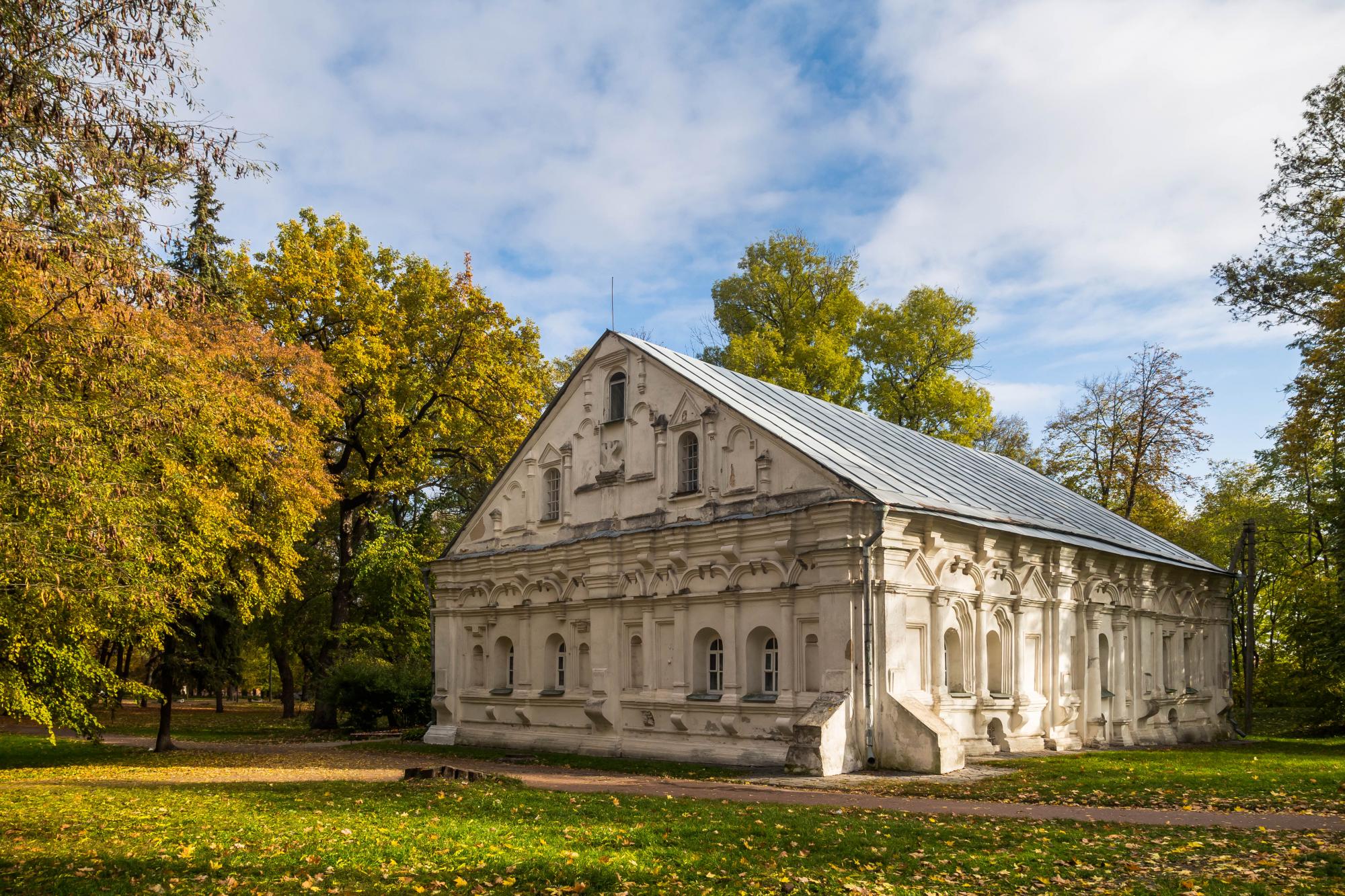 Магія осіннього Чернігова. Найкращі локації для знайомства з містом