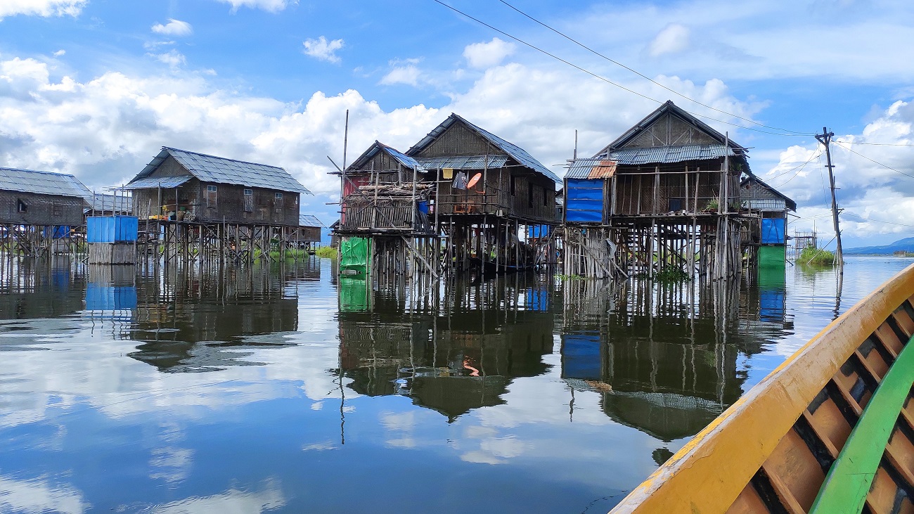 "Інший світ": українка побувала в країні, де чиновники перенесли столицю за порадою астрологів