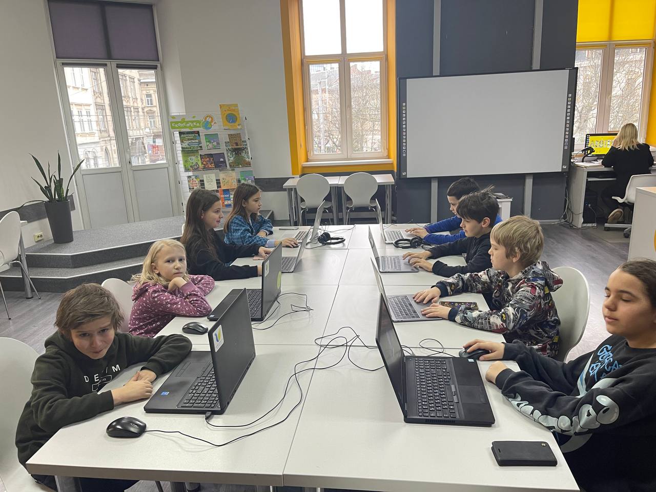 Более 600 детей учатся программировать при поддержке Favbet Foundation и Code Club Украина