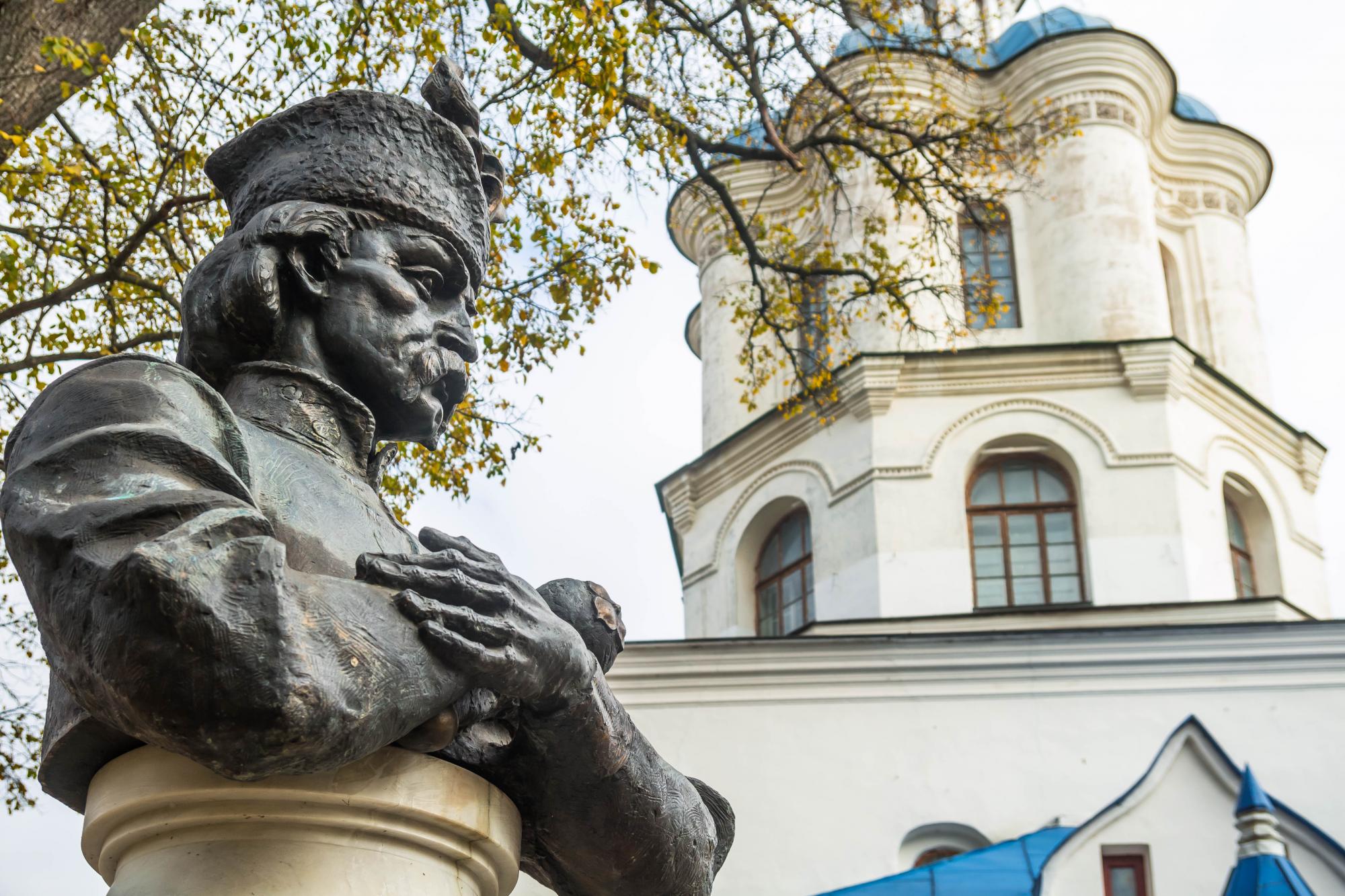 Магія осіннього Чернігова. Найкращі локації для знайомства з містом