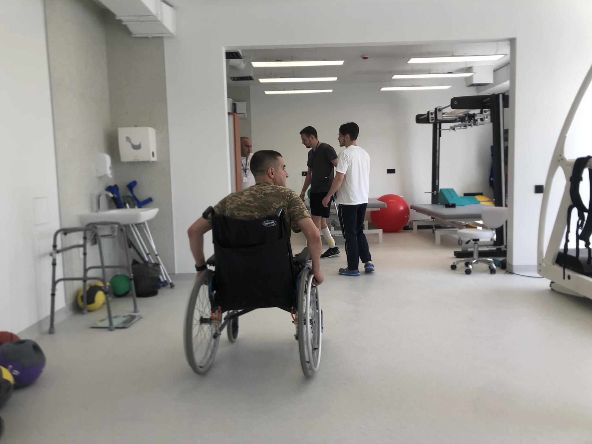 "Треба бути воїном до кінця". Як ветерани проходять реабілітацію після поранень