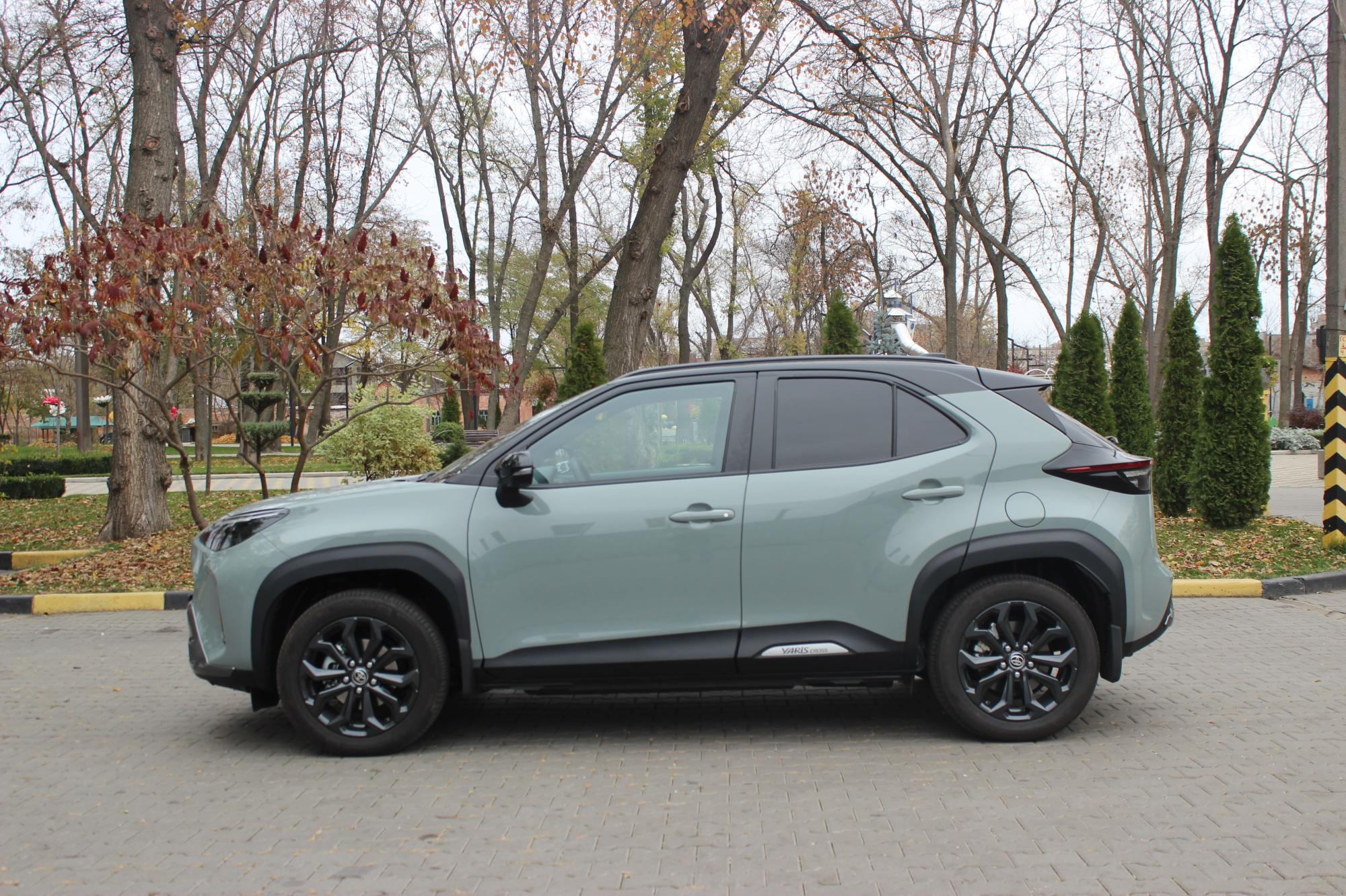 Тест-драйв Toyota Yaris Cross: преимущества и недостатки городского кроссовера