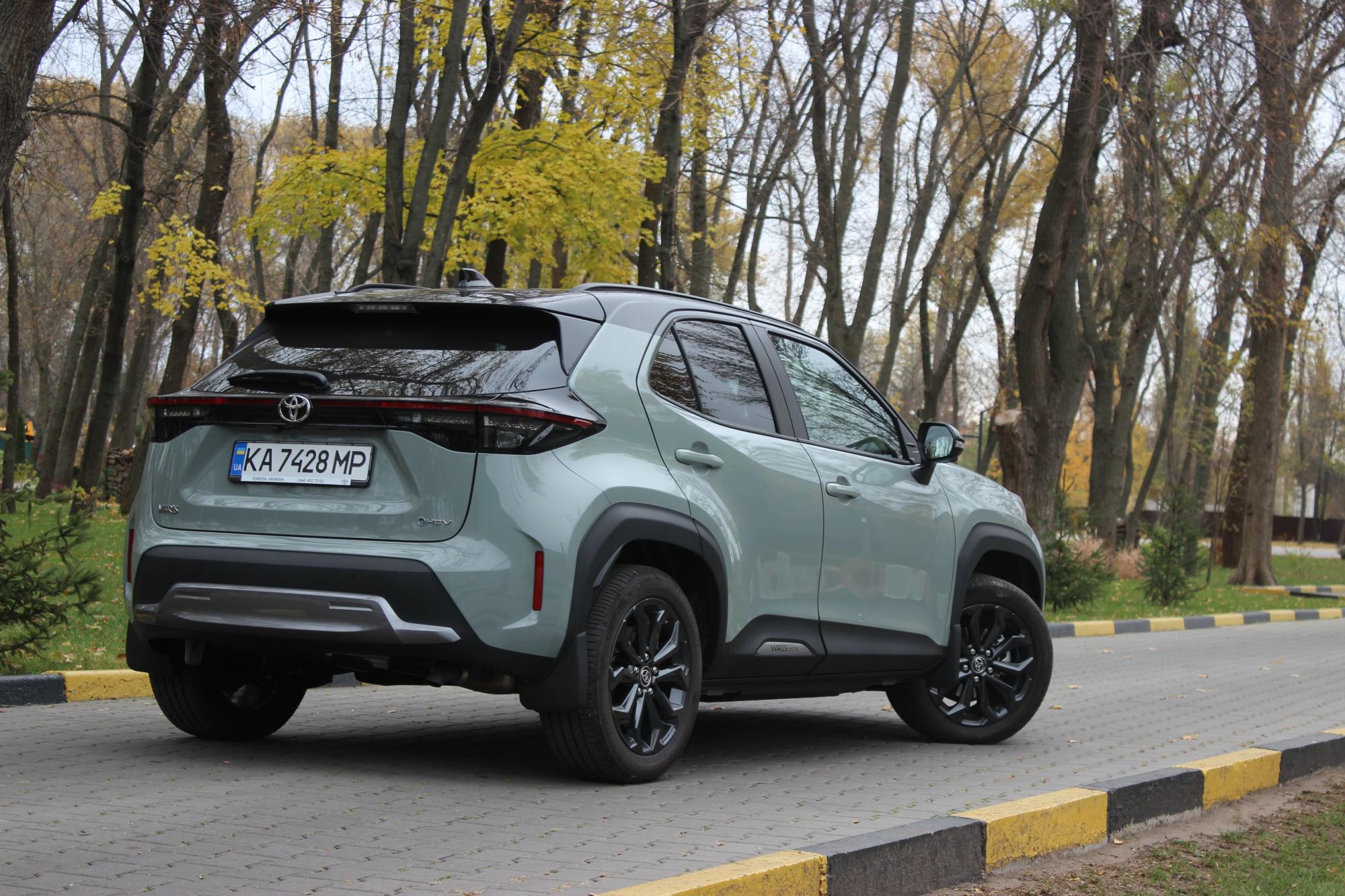 Тест-драйв Toyota Yaris Cross: преимущества и недостатки городского кроссовера