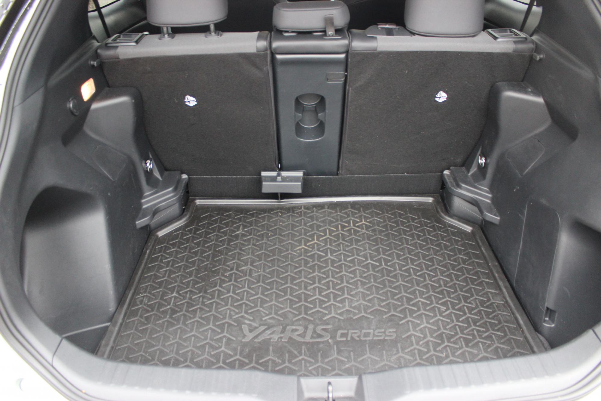 Тест-драйв Toyota Yaris Cross: преимущества и недостатки городского кроссовера