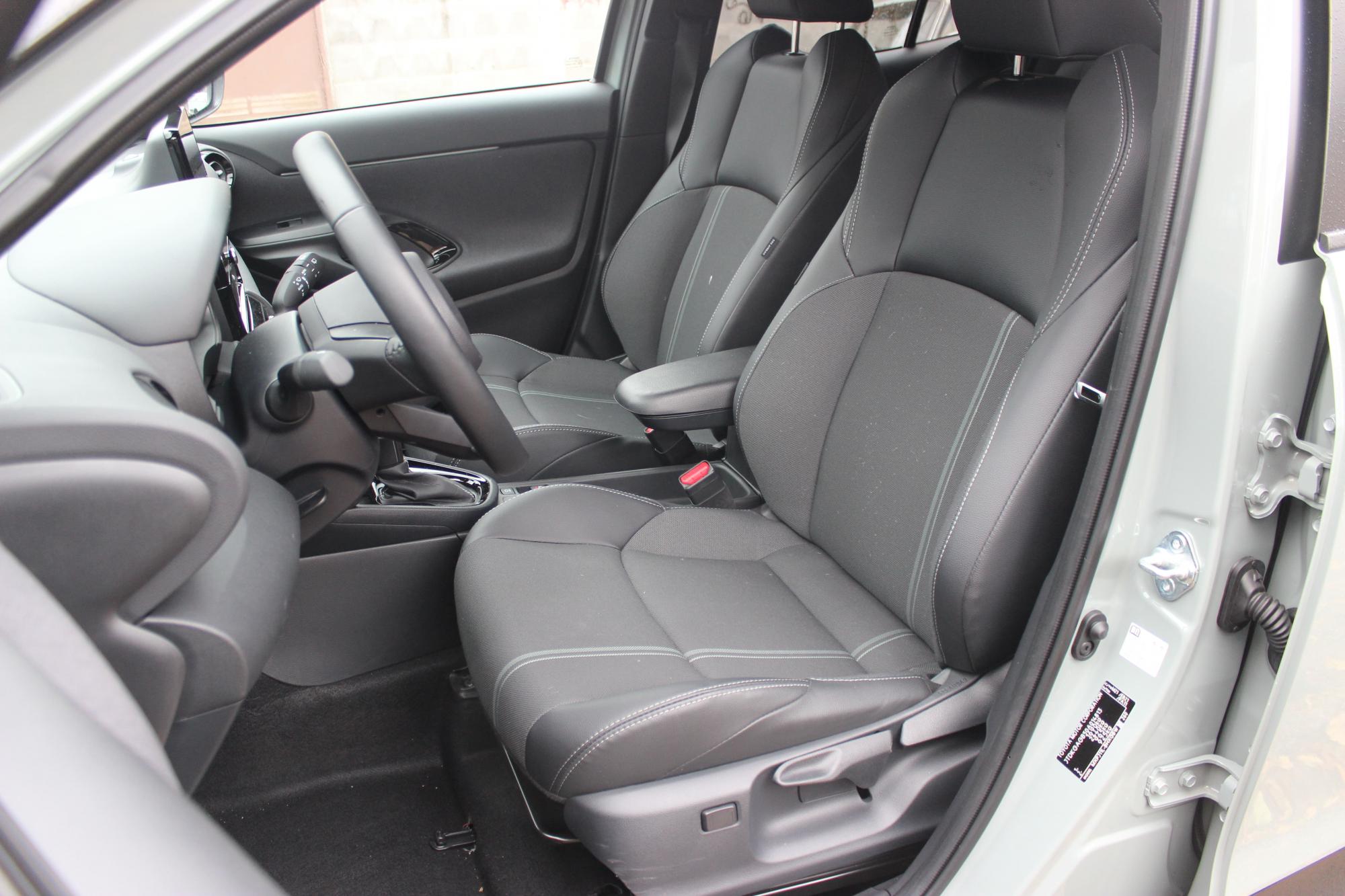 Тест-драйв Toyota Yaris Cross: преимущества и недостатки городского кроссовера