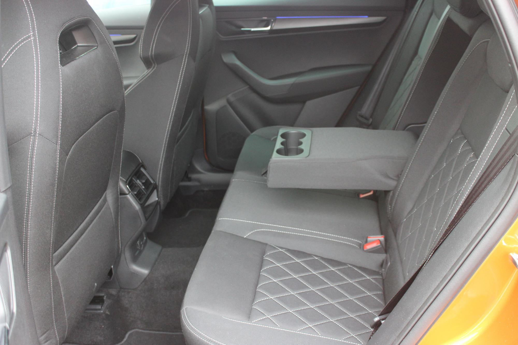 Тест-драйв Skoda Karoq: преимущества и недостатки обновленного кроссовера