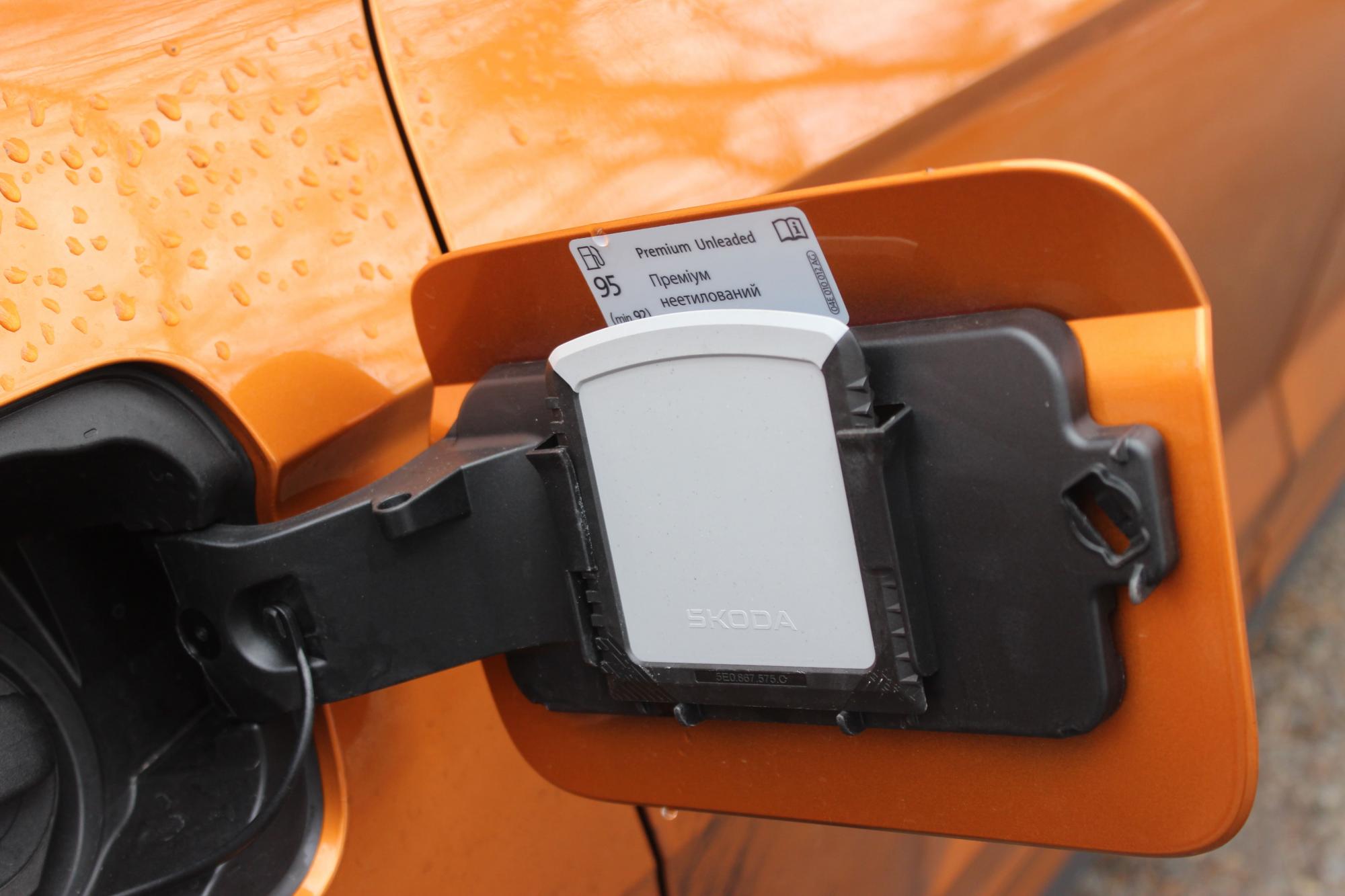 Тест-драйв Skoda Karoq: преимущества и недостатки обновленного кроссовера