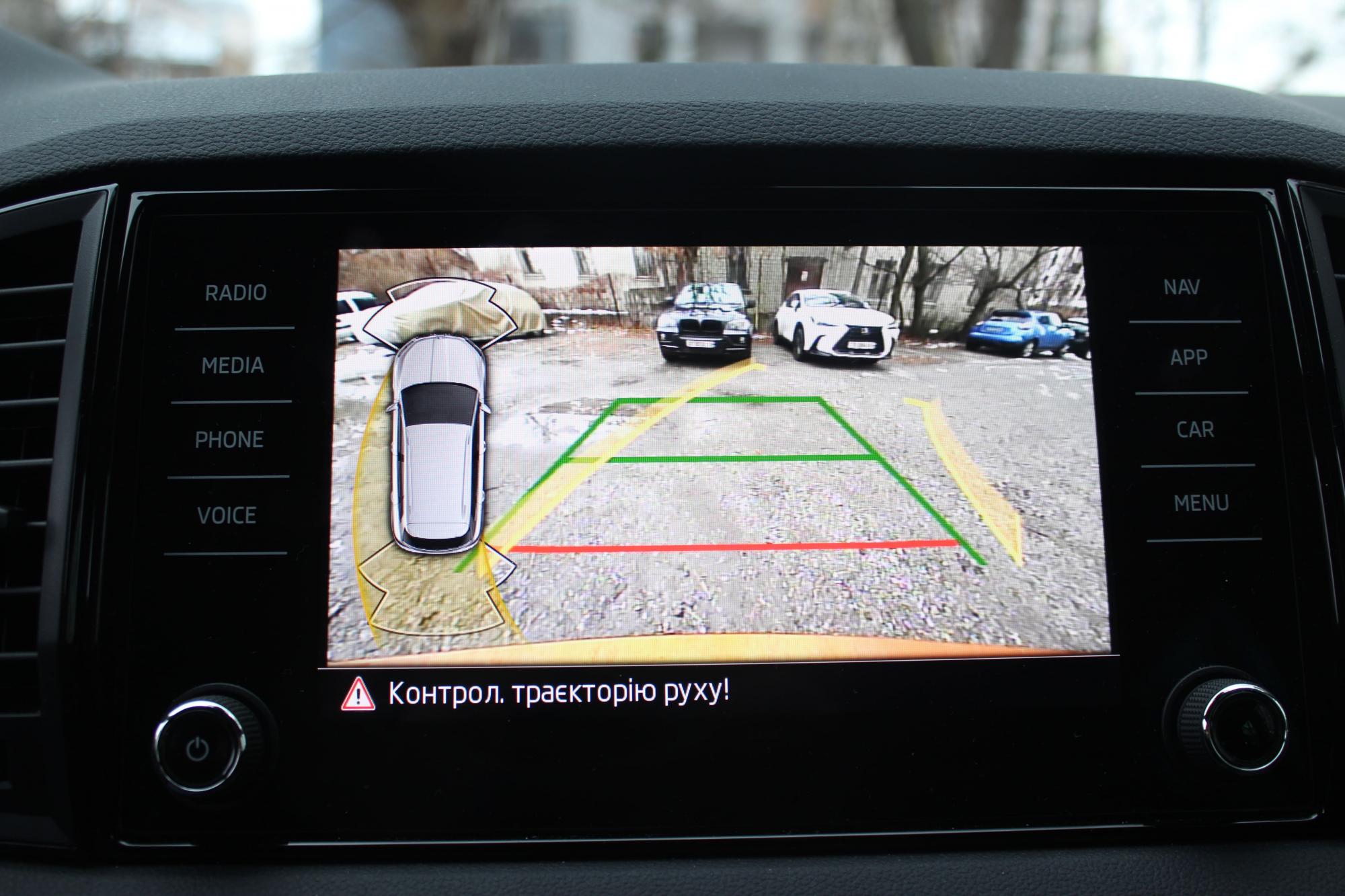 Тест-драйв Skoda Karoq: преимущества и недостатки обновленного кроссовера