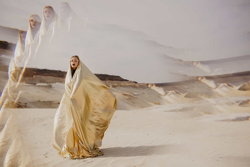 Тина Кароль поразила "непокоренным" образом: невероятные фото