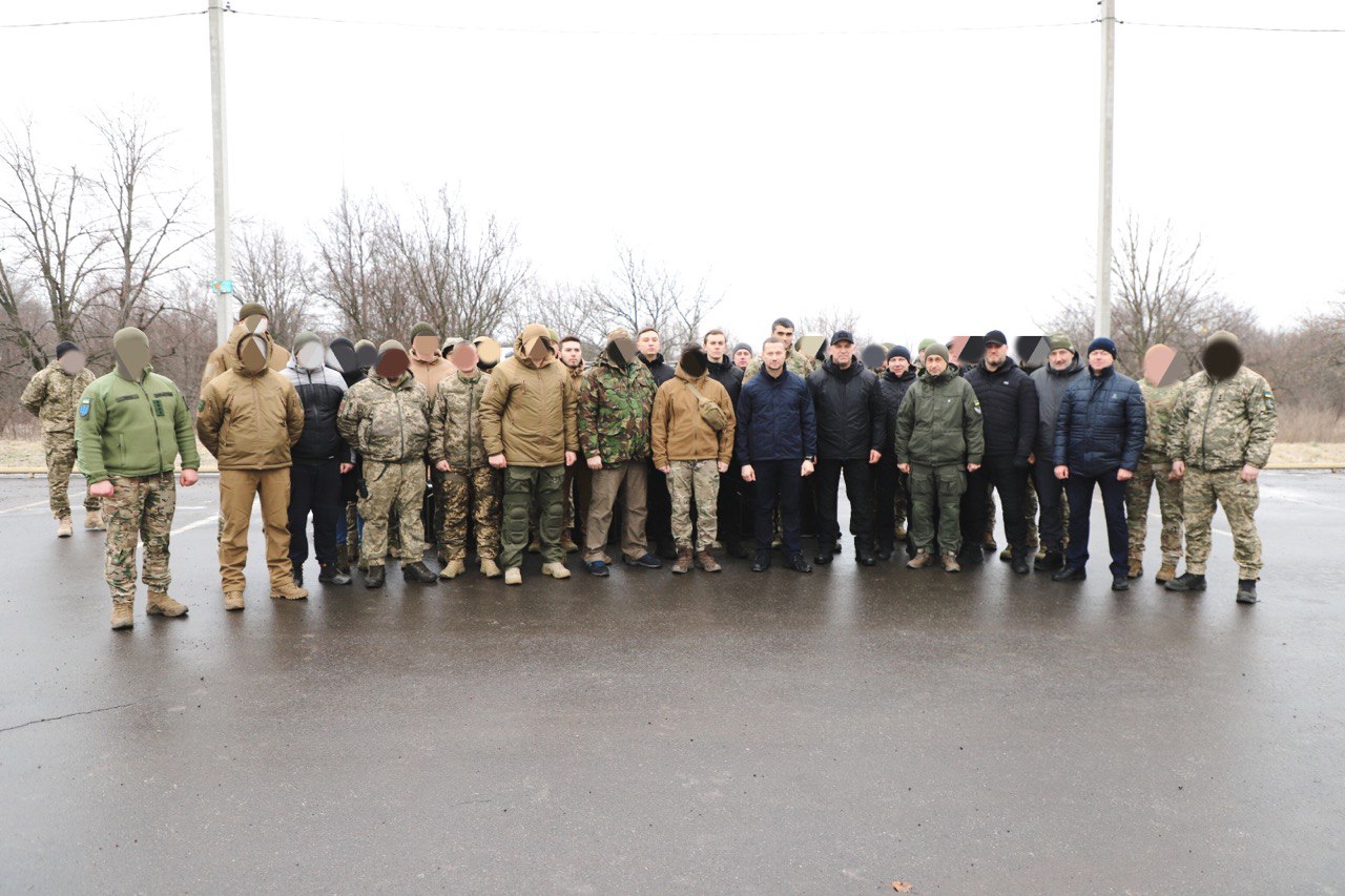 Благодійний фонд Мкртчана передає захисникам БПЛА, обігрівачі та генератори
