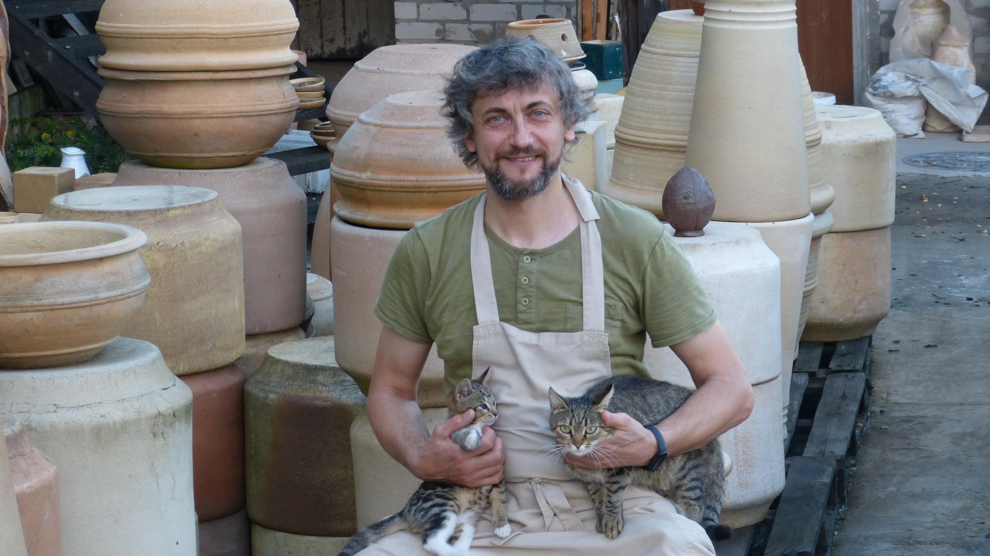 Красота из руин. Как Сергей Горбань превратил свалку в сад прямо в центре города