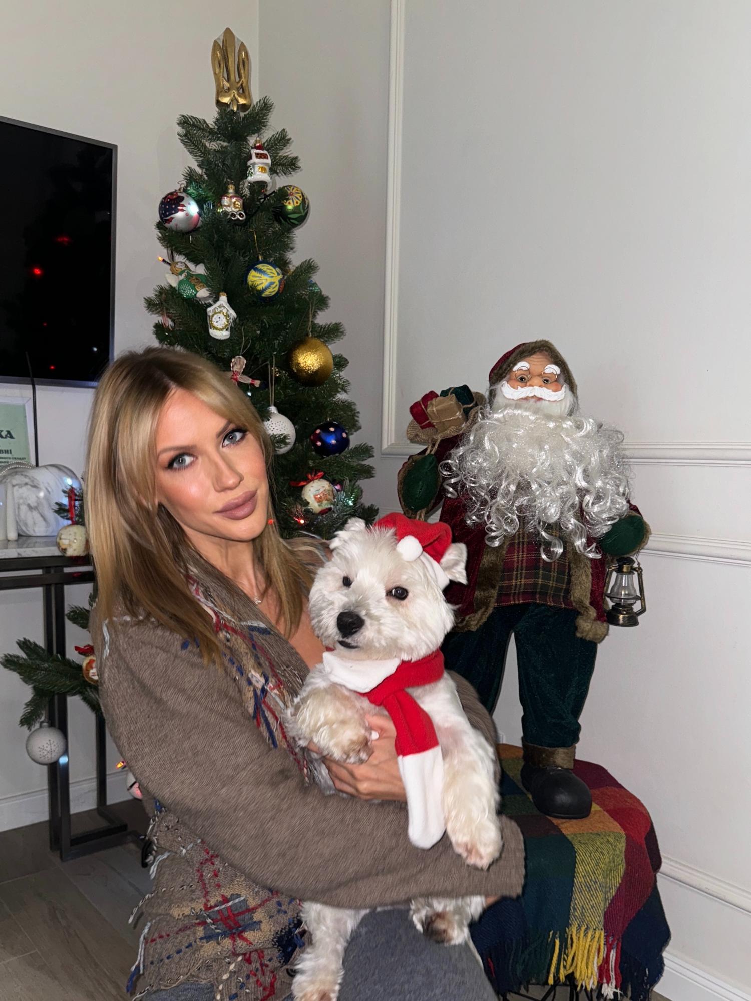 "Настанут светлые и мирные времена": Никитюк, Сумская и другие звезды чувственно поздравляют с Новым годом