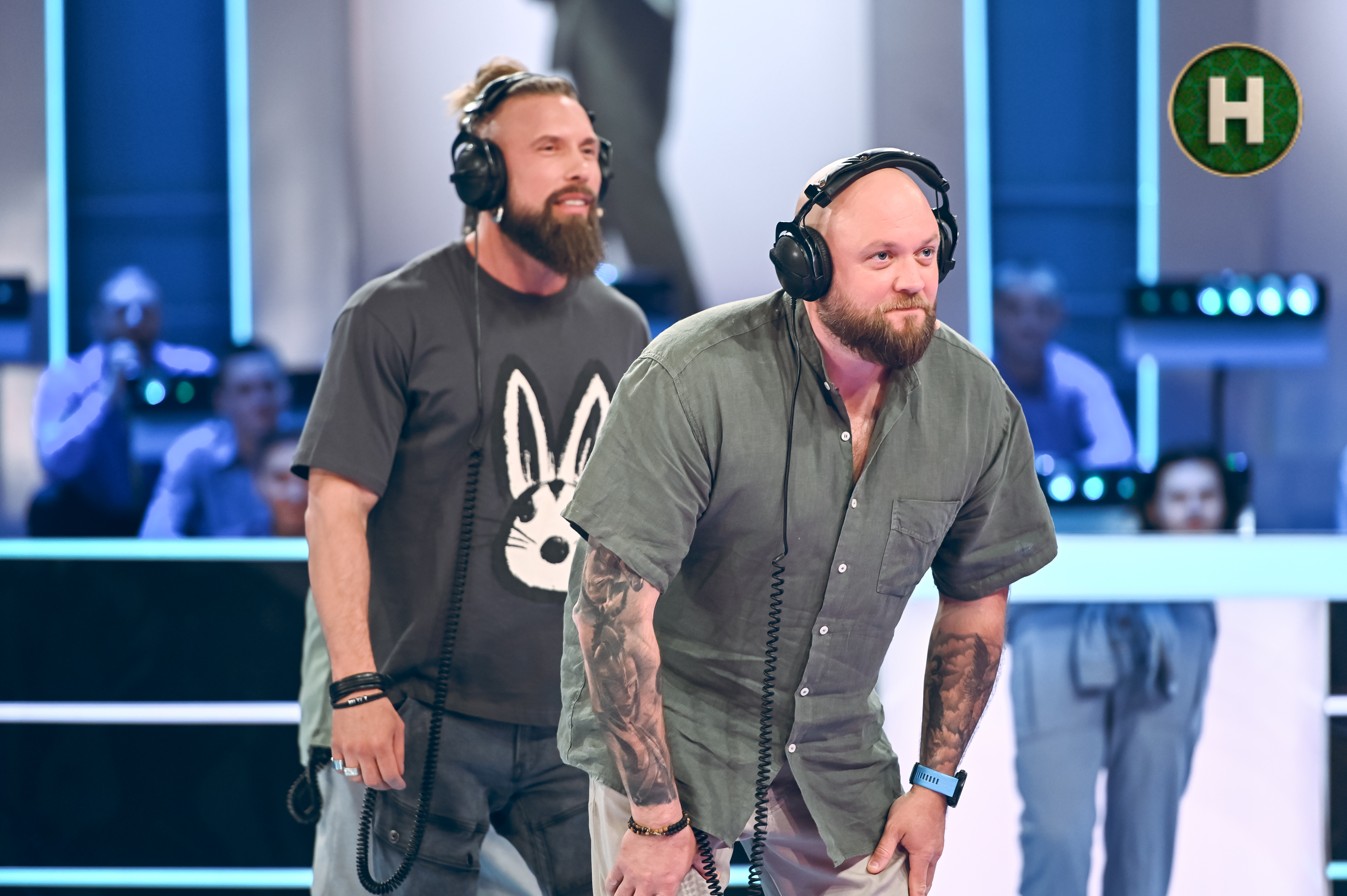 "Сколько женщин звонили бывшему навеселе" Интересная статистика из шоу "Хто зверху?"