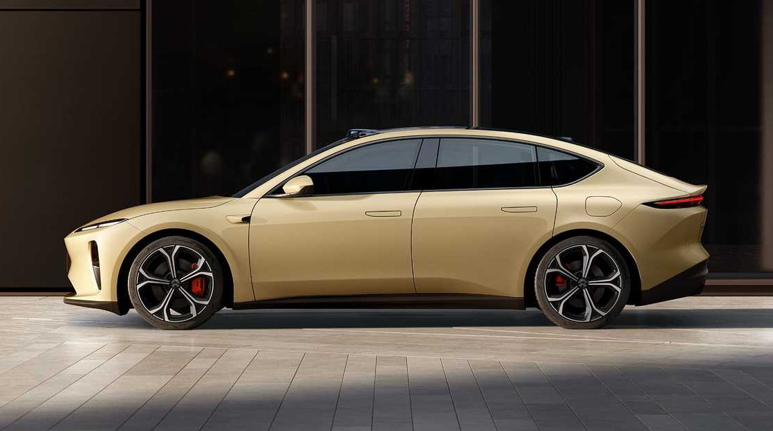 У бюджетного электрокара Tesla Model 3 появился роскошный конкурент из Китая