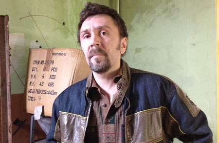 Шнуров приехал в "ЛНР" и сфотографировался с "поваром Путина": зачем он это сделал