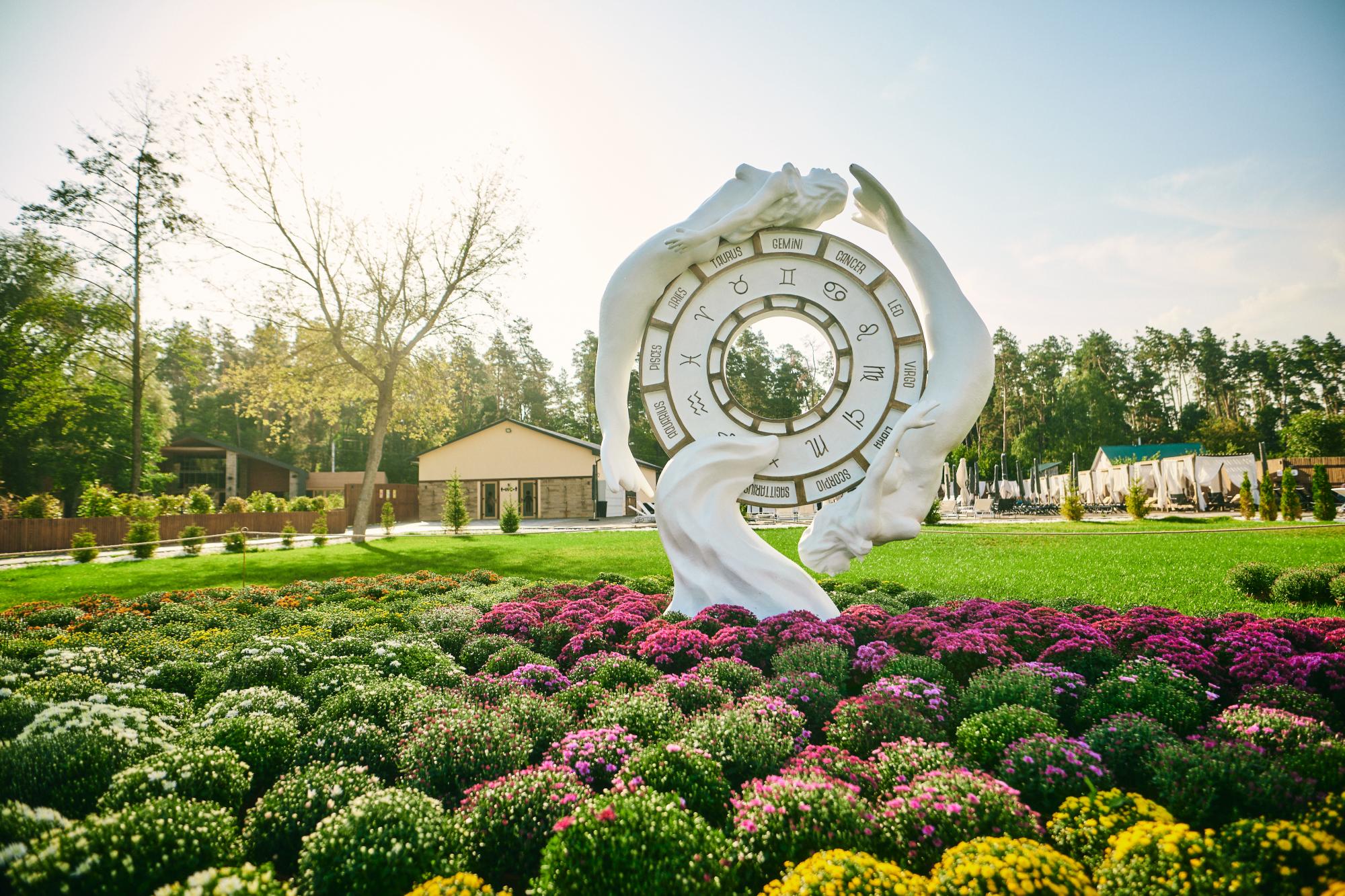 Под Киевом открылась фантастическая выставка цветов: как туда попасть с семьей