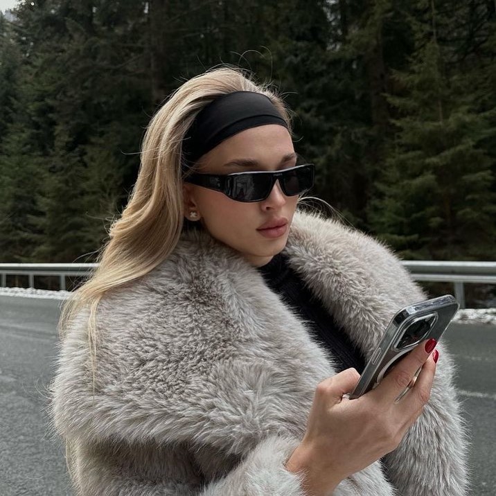 Что носить зимой вместо шапки: топ-5 идей для любого образа