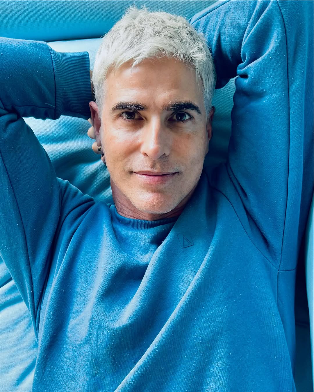 Красунчик-лікар Еду з бразильського серіалу "Сімейні узи": як виглядає актор