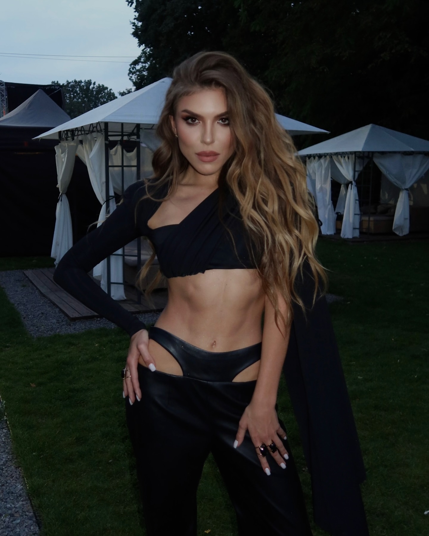 Відома співачка відповіла, що насправді її поєднує з Потапом