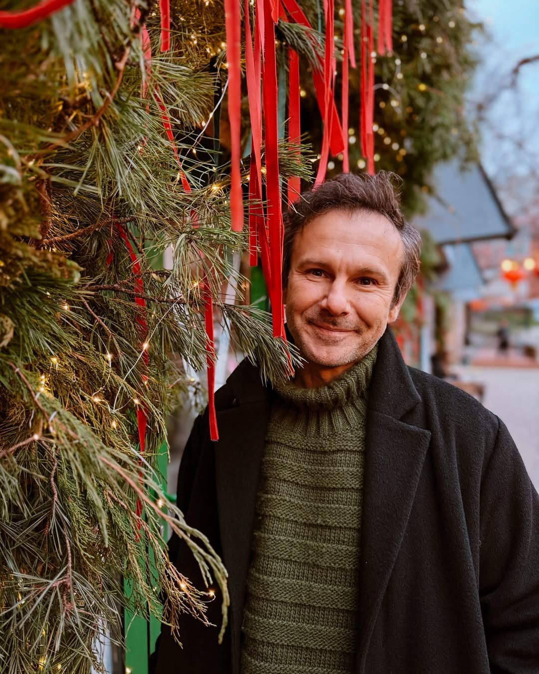 Сил и веры в светлое будущее: звезды поздравили украинцев с Новым годом-2025