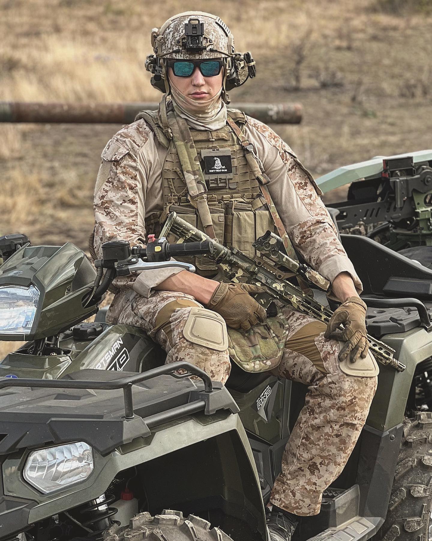 Леся Никитюк засветилась в объятиях Цымбалюка: ее бойфренд-военный отреагировал