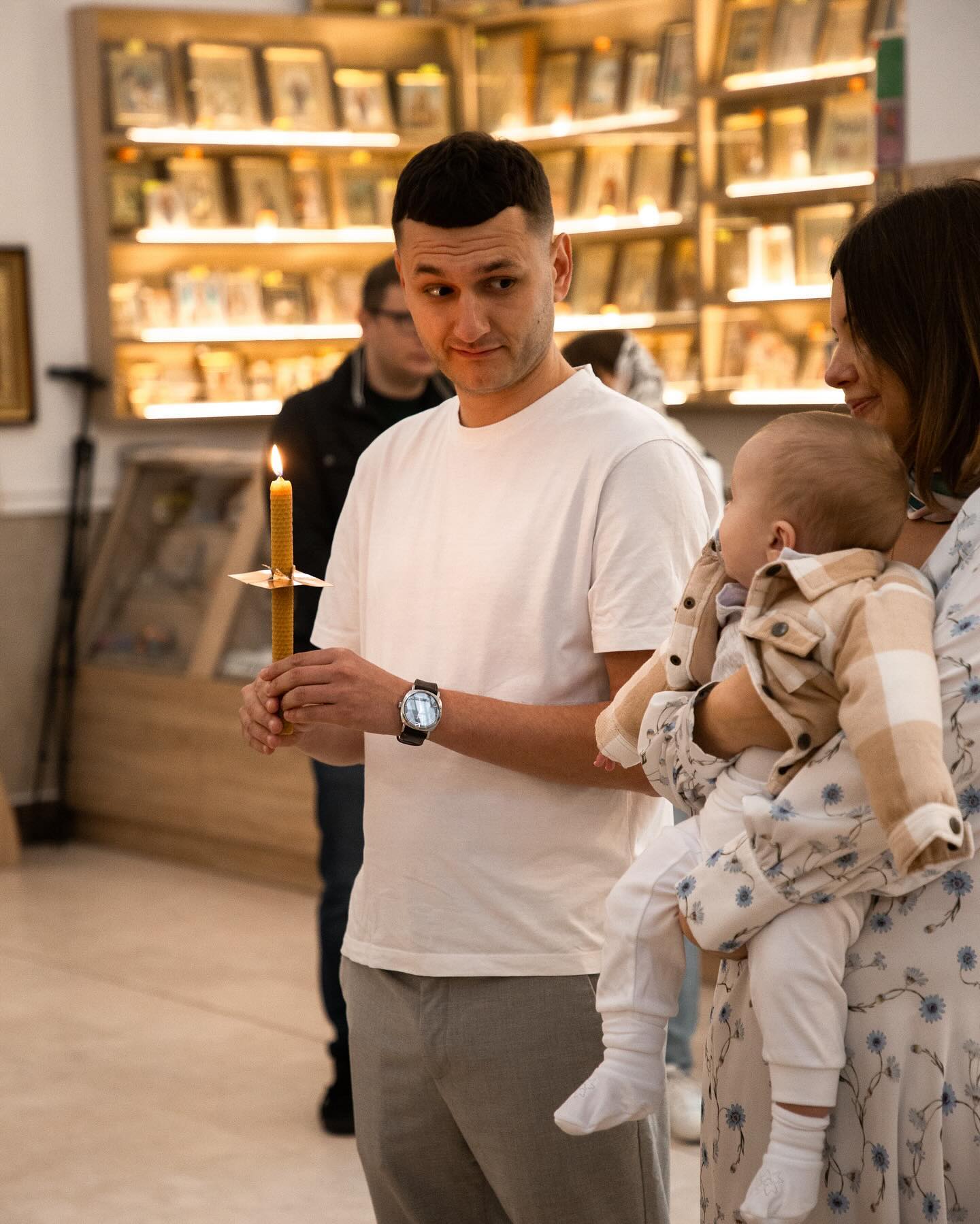 Зірка "Жіночого Кварталу" похрестила 7-місячного сина: зворушливі фото таїнства