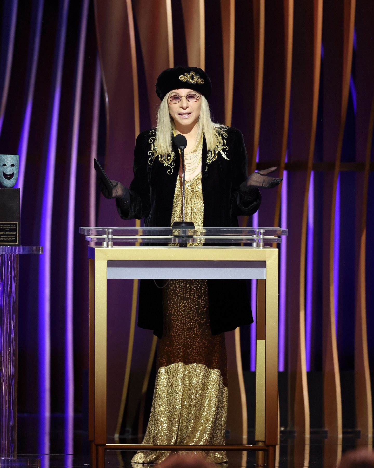 5 зірок, які живуть з порушенням слуху