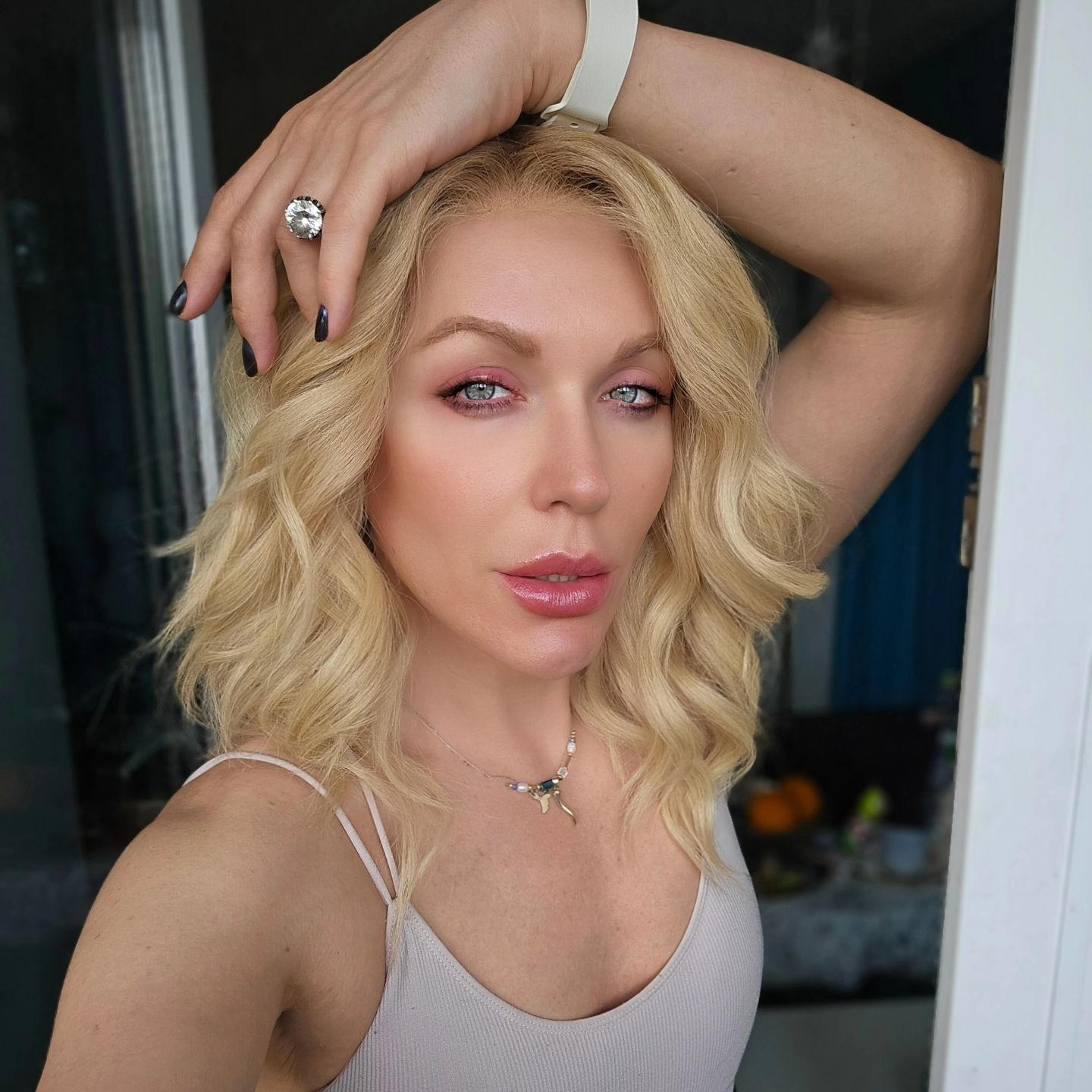 46-летняя блогерша Монро ответила на слухи о рождении сына