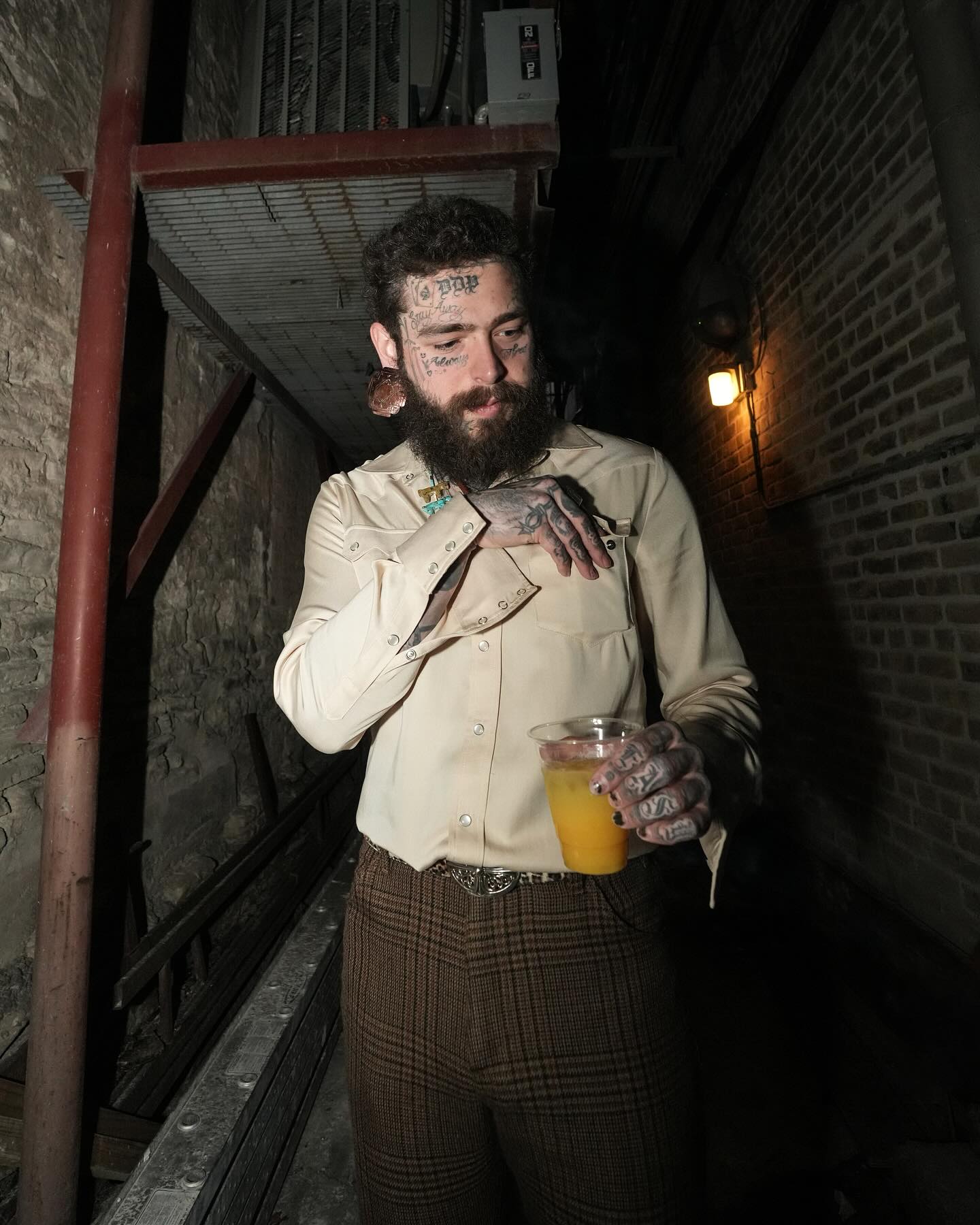 Топ-5 зірок, які не можуть встояти перед фастфудом