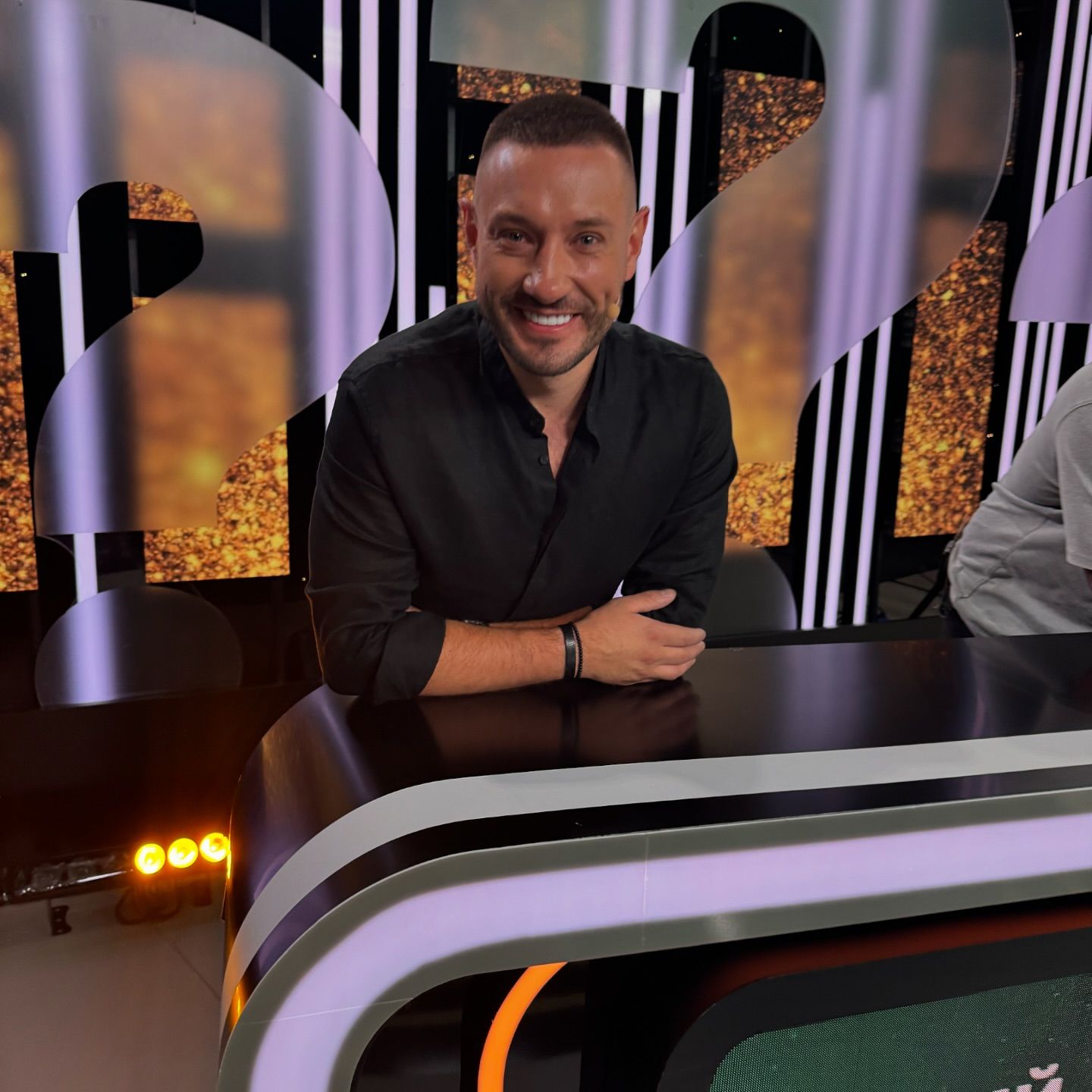 "Двійник" Винника зізнався, чи заздрить успіху Вакарчука: "це гонки"