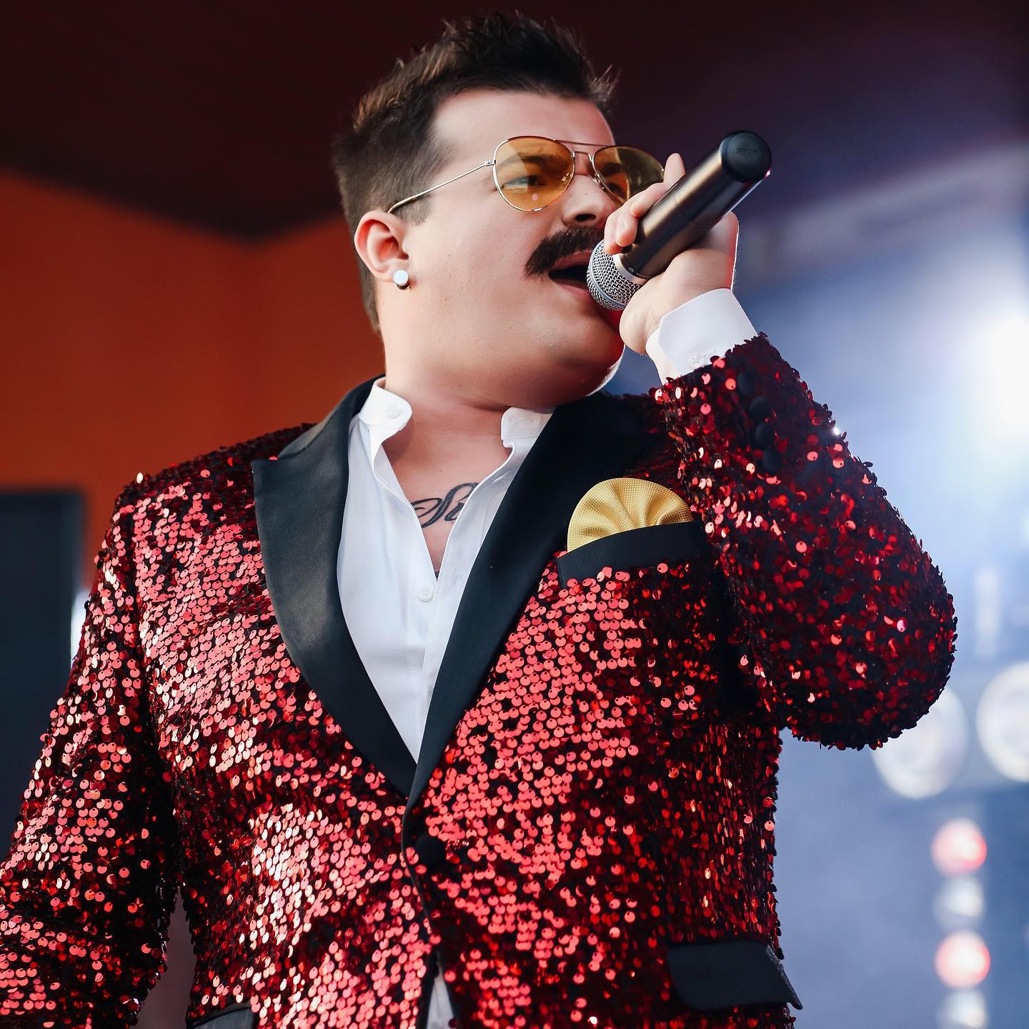 Відомого українського співака спіймали "на гарячому": намагався втекти за кордон