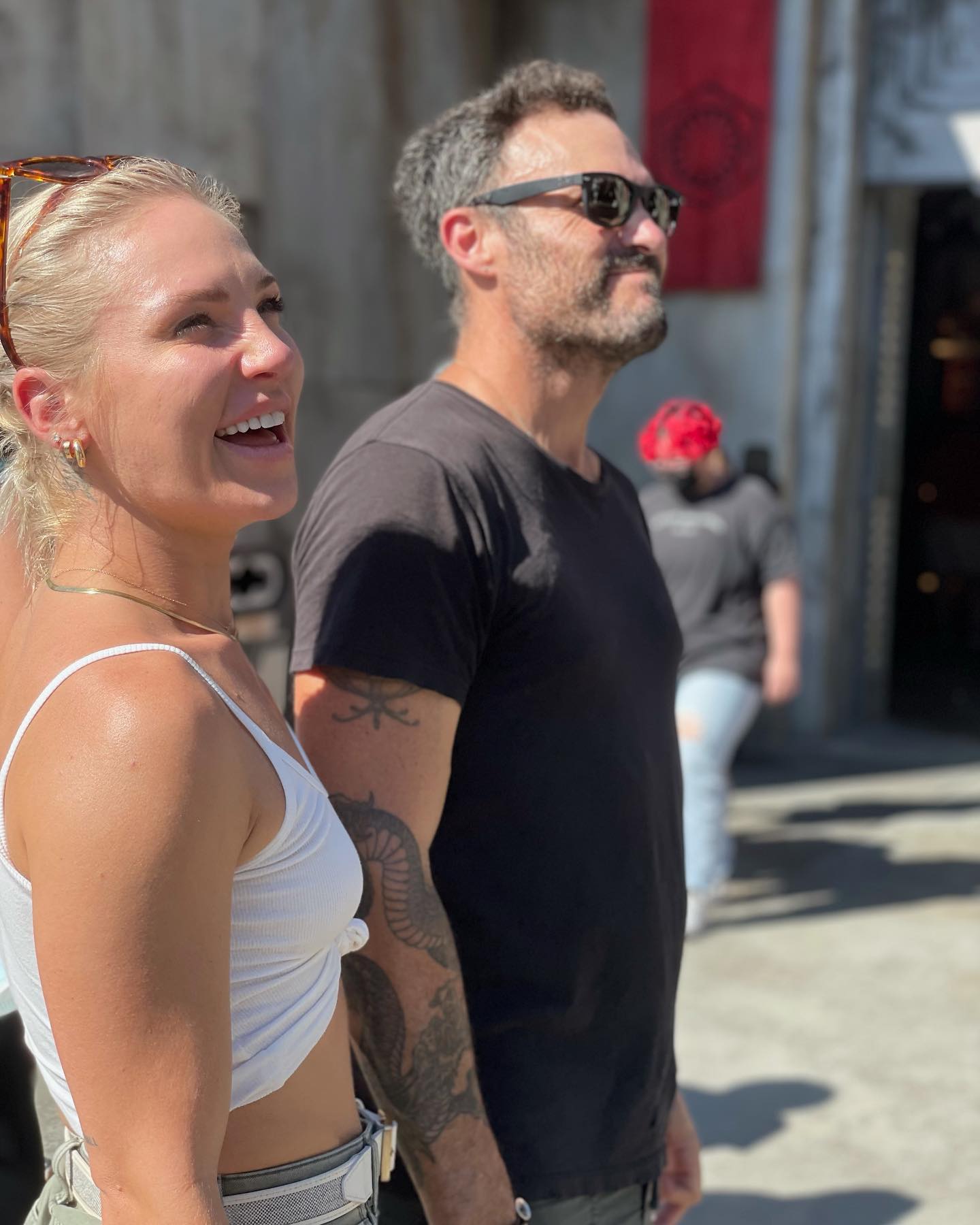 Экс-муж Меган Фокс отреагировал на ее беременность от молодого жениха