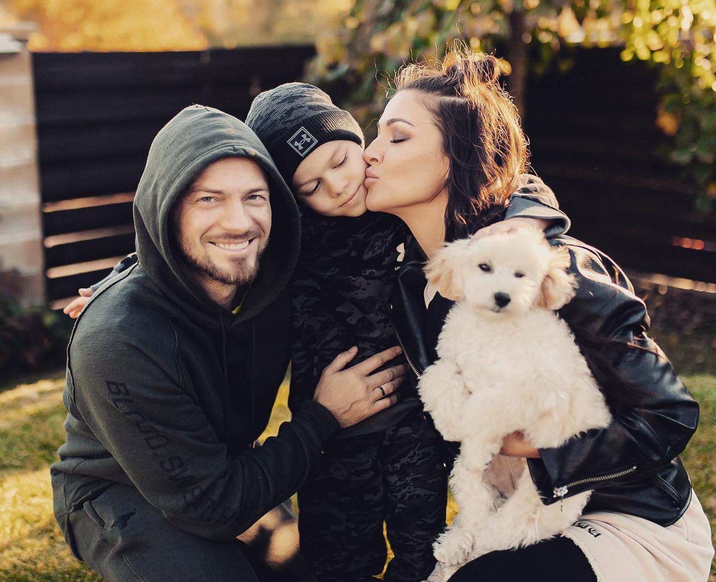 Влад Яма показал, как волонтерит в США: ведет свадьбы на русском языке и танцует под Сердючку