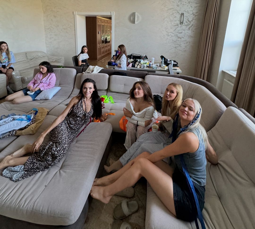 Экс-участница "Холостяка" рассказала, как проходит обычный день девушек на проекте