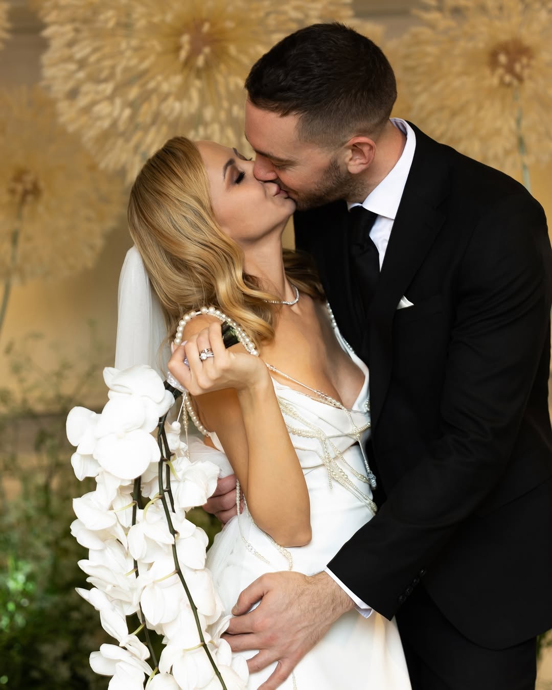 Фролова, Козловський та інші. Українські зірки, які відгуляли весілля у 2024 році