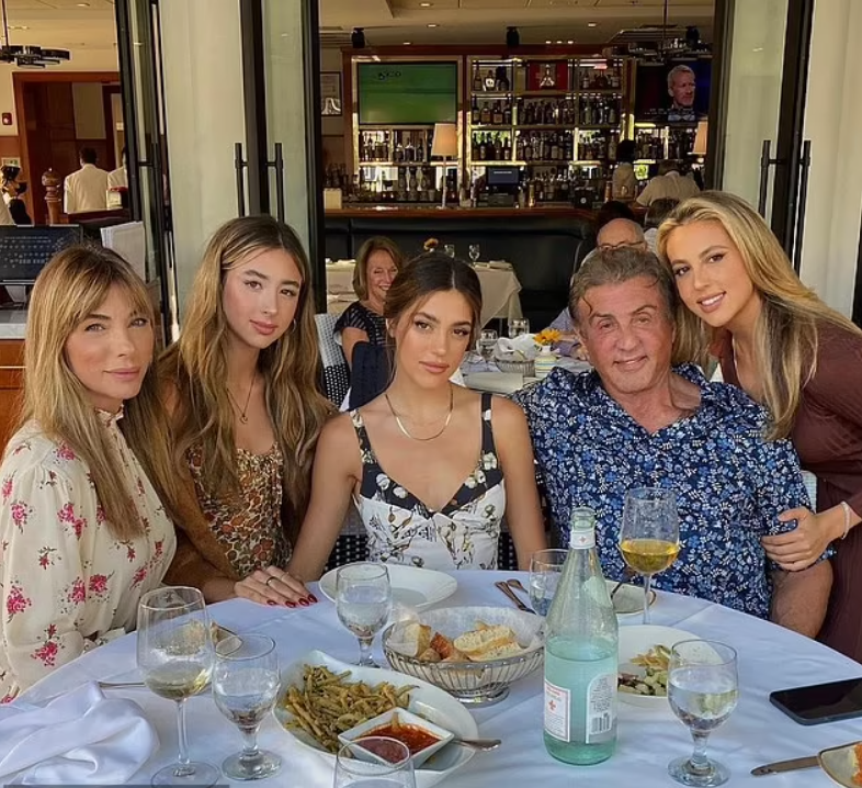 Сильвестр Сталлоне розлучається: 25-річний шлюб "безповоротно зруйнований"