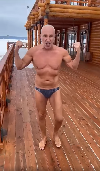 Ярославский снял странное видео про ЗОЖ: "снимай бравых парней"