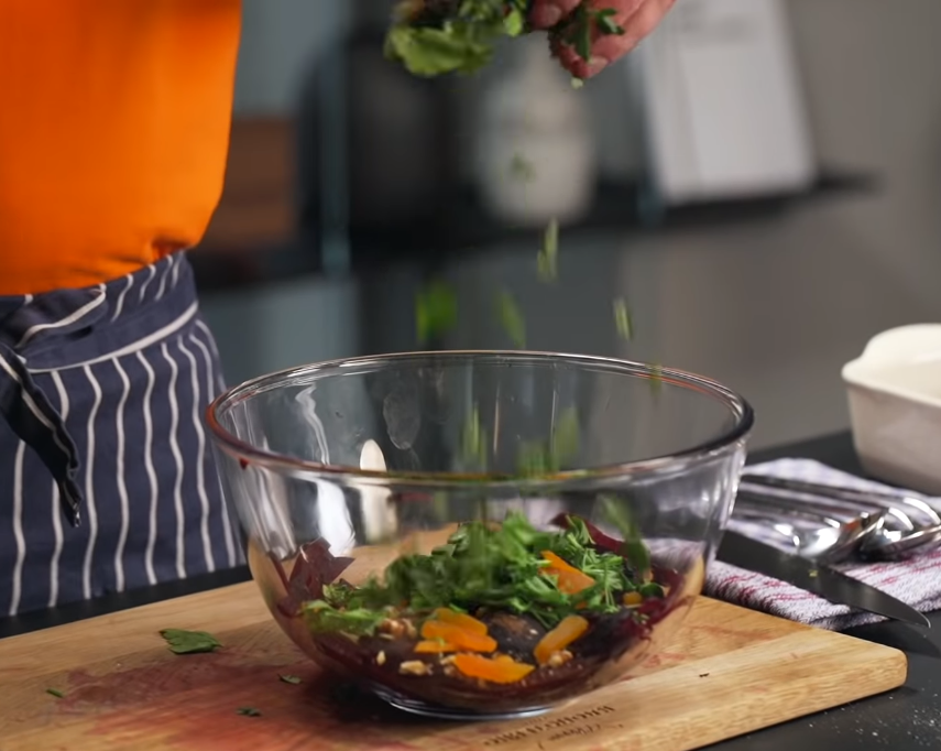 Простой салат по рецепту Клопотенко, от которого вы похудеете и наберетесь витаминов