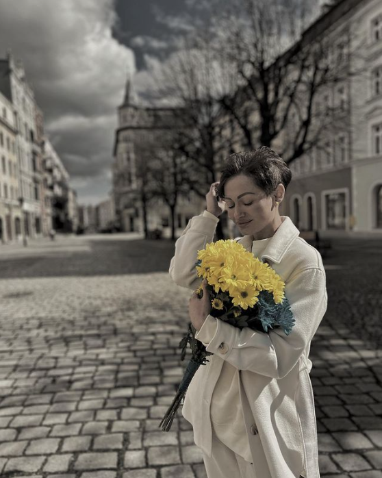 Одночасно з сином боролись за життя: українці прощаються з відомою блогеркою