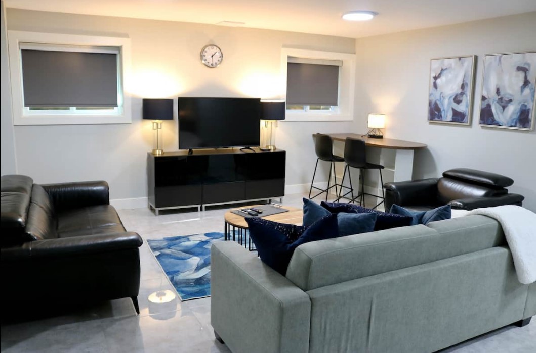 Дорогая миграция. Что нужно знать о переезде в Канаду во время войны