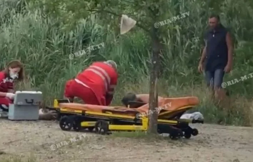 У Мелітополі рашисти вирішили відкрити купальний сезон на "озері смерті": зганяють туди дітей