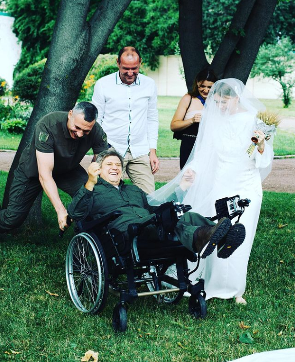 Екс-секретар РНБО Данилюк одружився з дизайнеркою Літковською: милі фото молодят