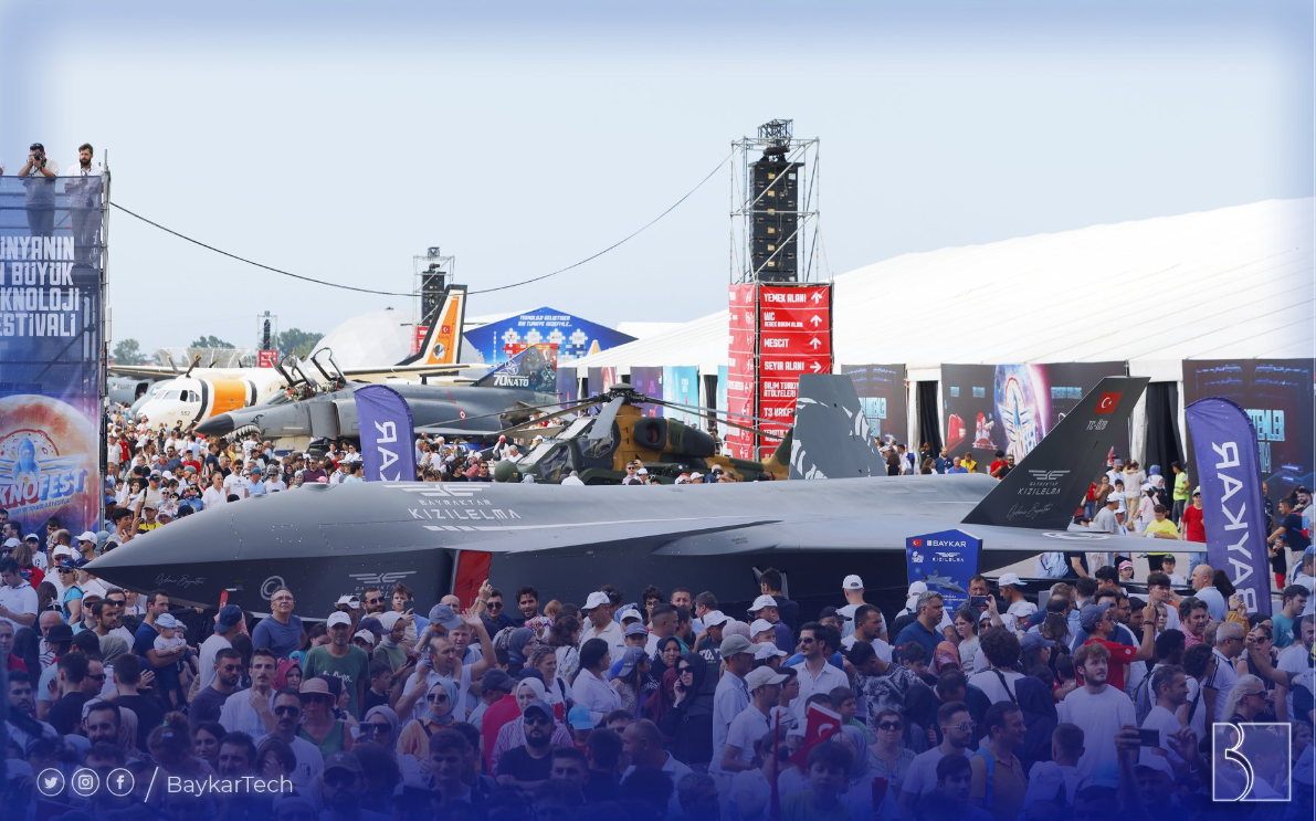 Новый реактивный Bayraktar с украинским двигателем вызвал фурор на выставке: как выглядит "будущее военной авиации"