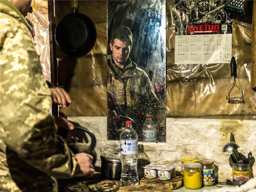 Фотопроект The New York Times о том, как живут украинцы на фоне агрессии РФ. Без скандала не обошлось