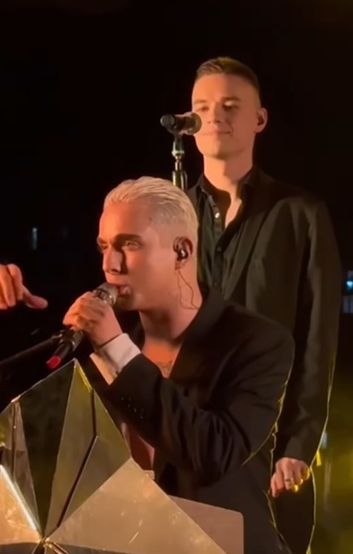 Melovin "послав" фанатку на концерті та пояснив, навіщо це зробив (відео)