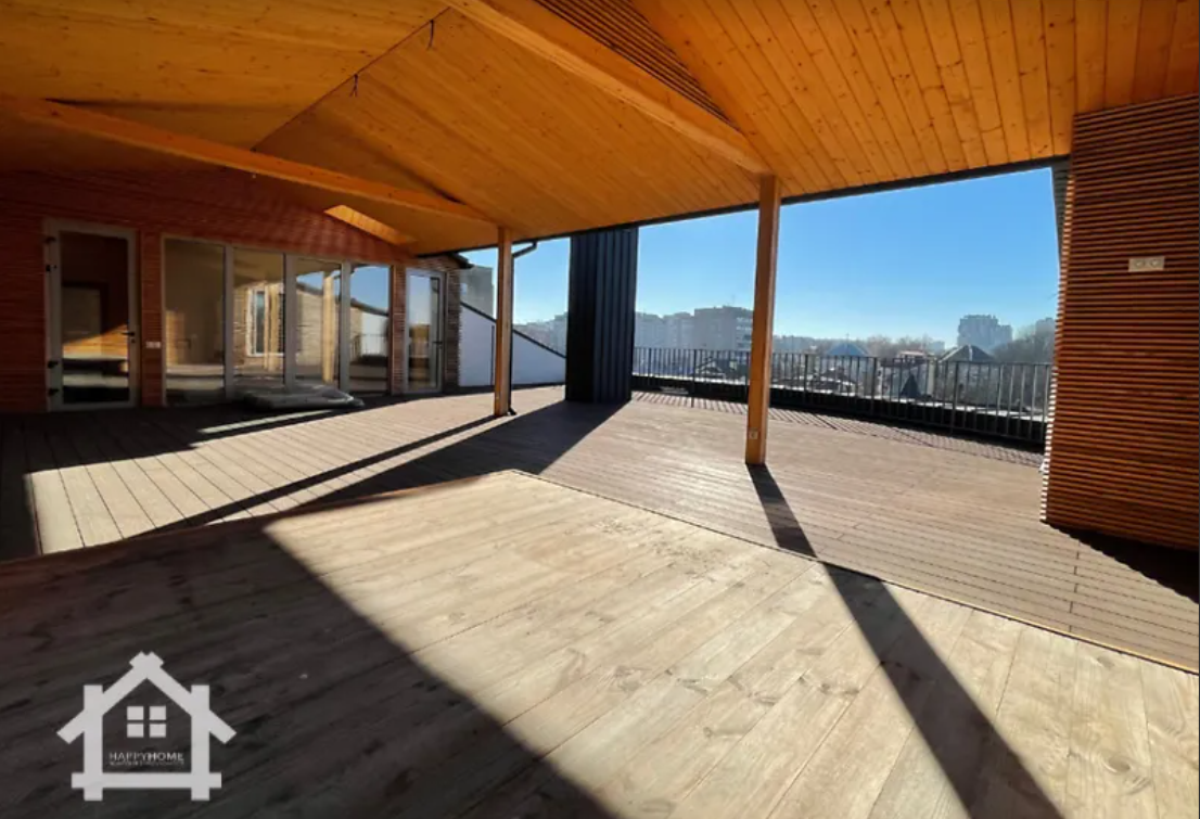 У Львові за 37 мільйонів продають VIP-квартиру з "гарним краєвидом": як виглядає житло