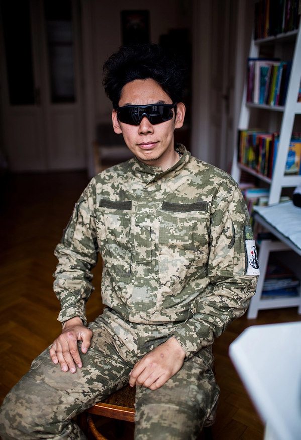 "В моих жилах самурайская кровь": японец Такао волонтерил в Бахмуте и теперь стал воином ВСУ