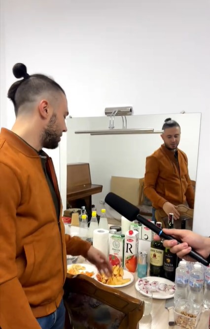 Раки, алкоголь, але "без витребеньок": Тополя розповів про райдер гурту "Антитіла"