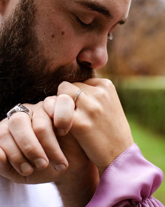 Защитник Мариуполя прошел плен и успел к рождению первенца: милые видео и фото семьи "азовца"